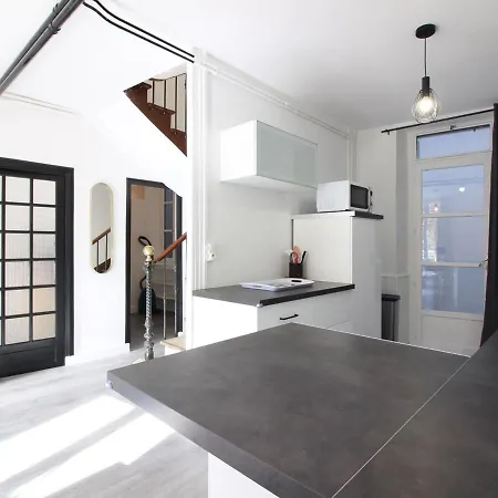 Maison Confortable à La Bourboule, 130m², Jardin, Proche Centre Et Thermes - Fr-1-608-237